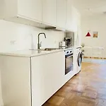 Aday - Mansion - Open Bright With Garden 公寓 奥尔堡