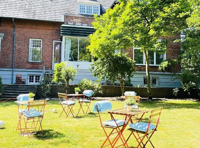 Aday - Mansion - Open Bright With Garden 奥尔堡