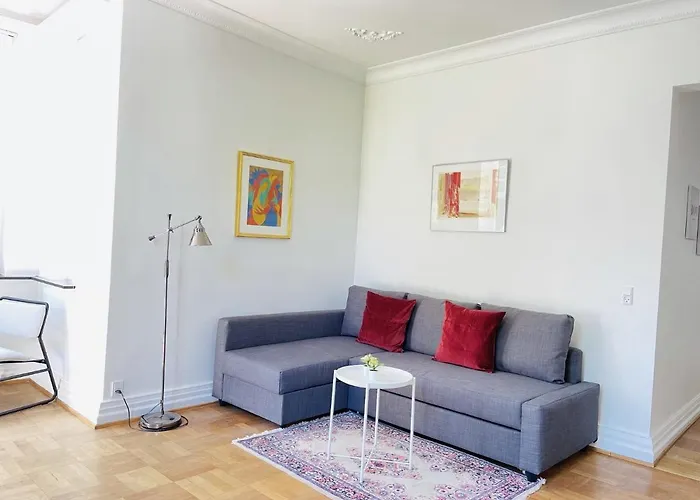 Aday - Mansion - Open Bright With Garden